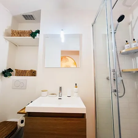 Apartamento Renove Climatise Confort - Lit Queen Size - Emplacement Ideal Pres Des Plages