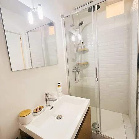 Apartamento Renove Climatise Confort - Lit Queen Size - Emplacement Ideal Pres Des Plages Niza